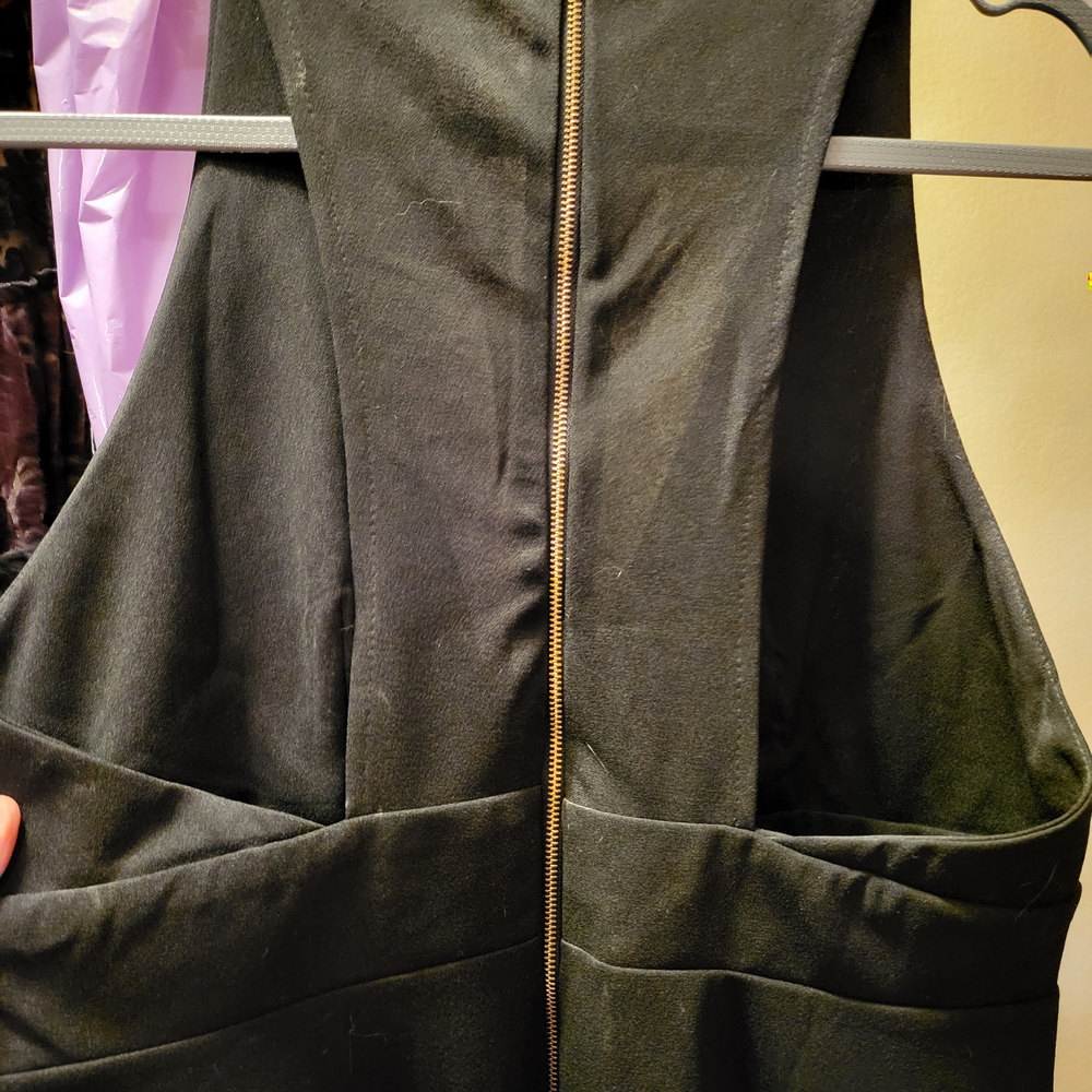 Elegant Black Sleeveless Dress